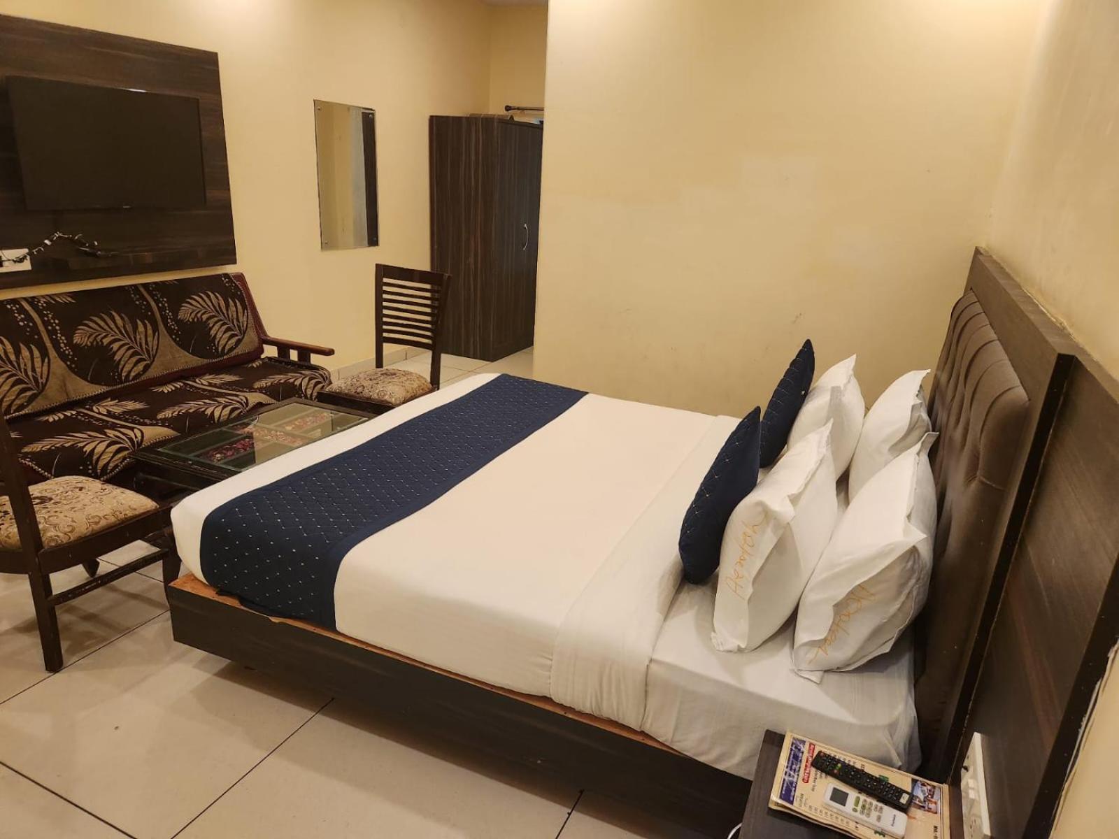 Lite Hotel New Delhi
